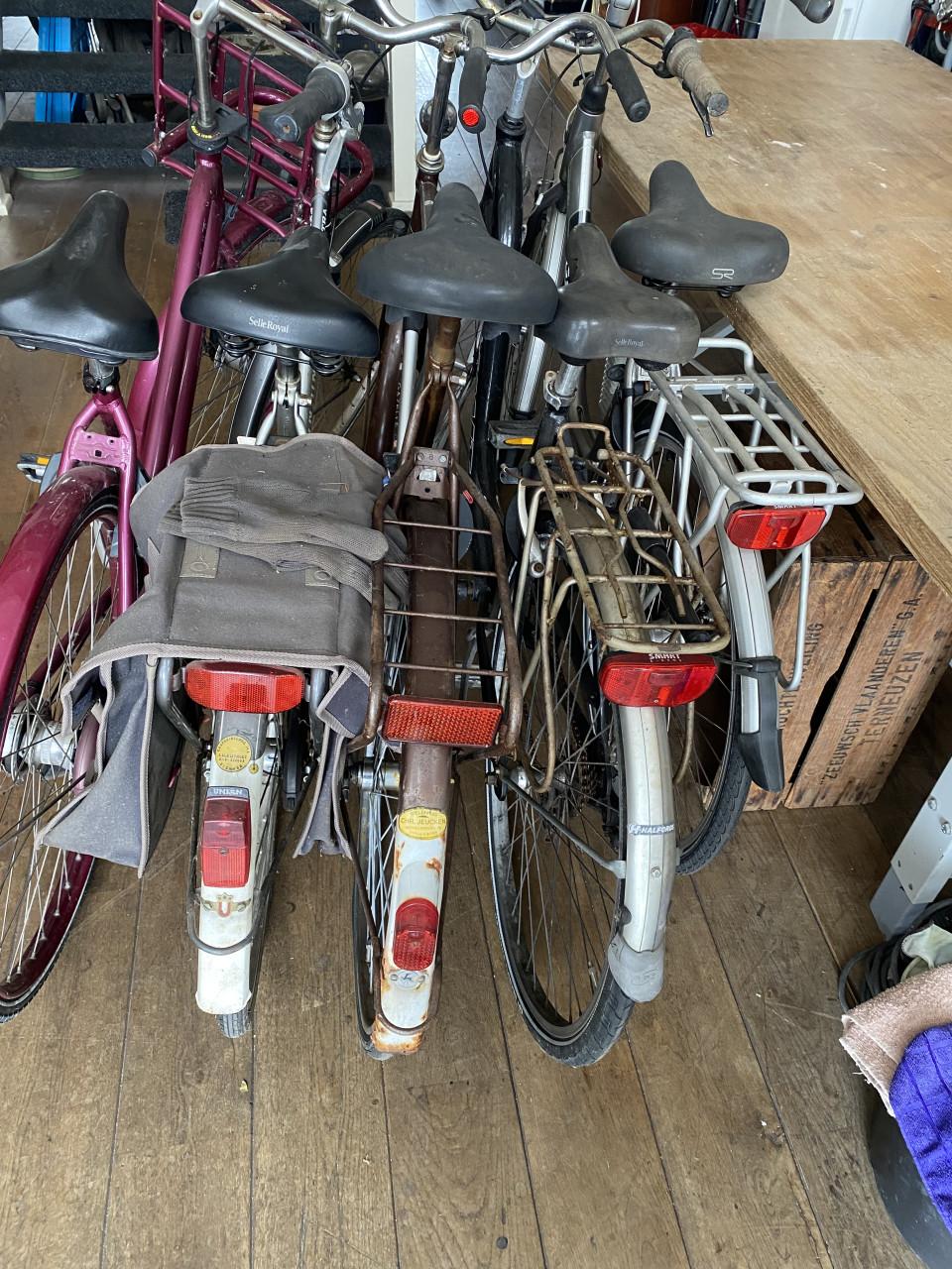 5  Fietsen  50 € . voor allemaal