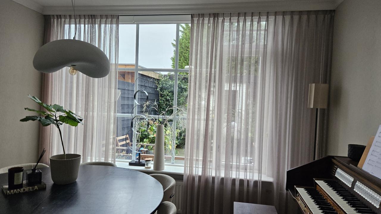 Licht doorlatende gordijnen