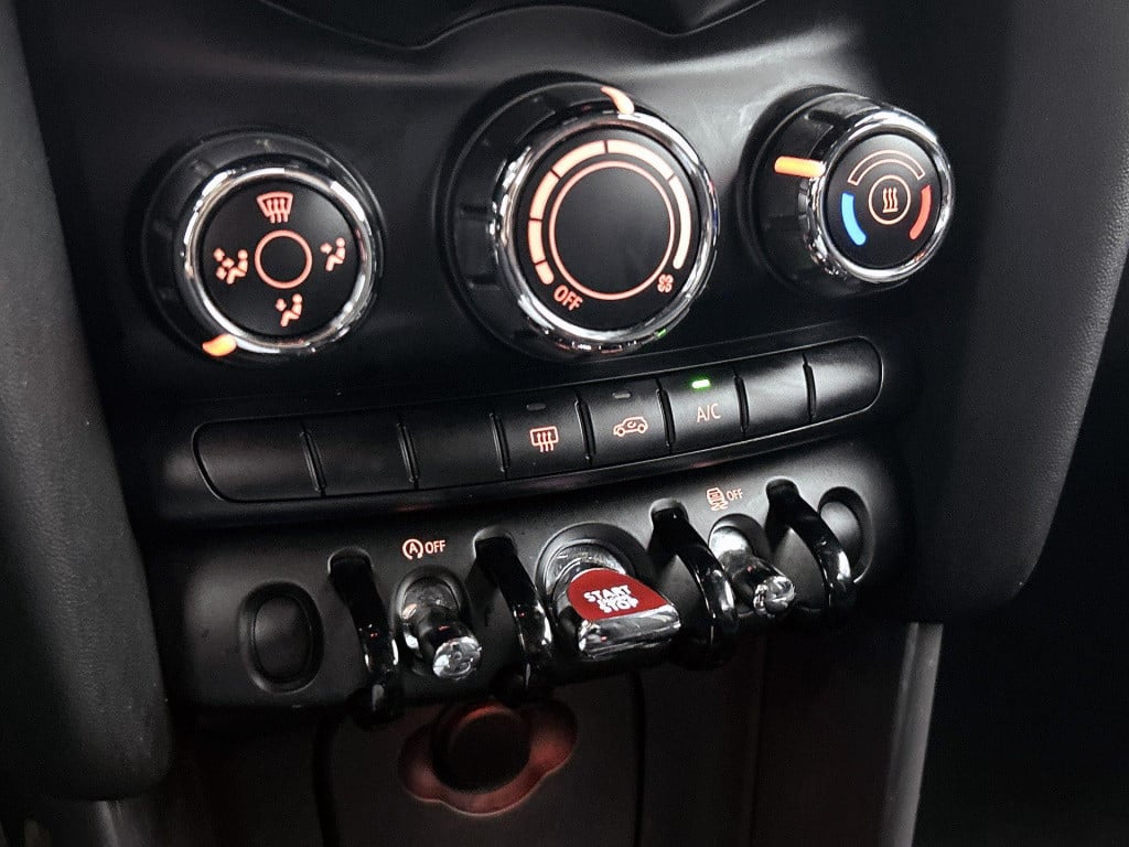 Mini Cooper mini 1.5 business | airco | aux | navigatie | sport stoelen | b