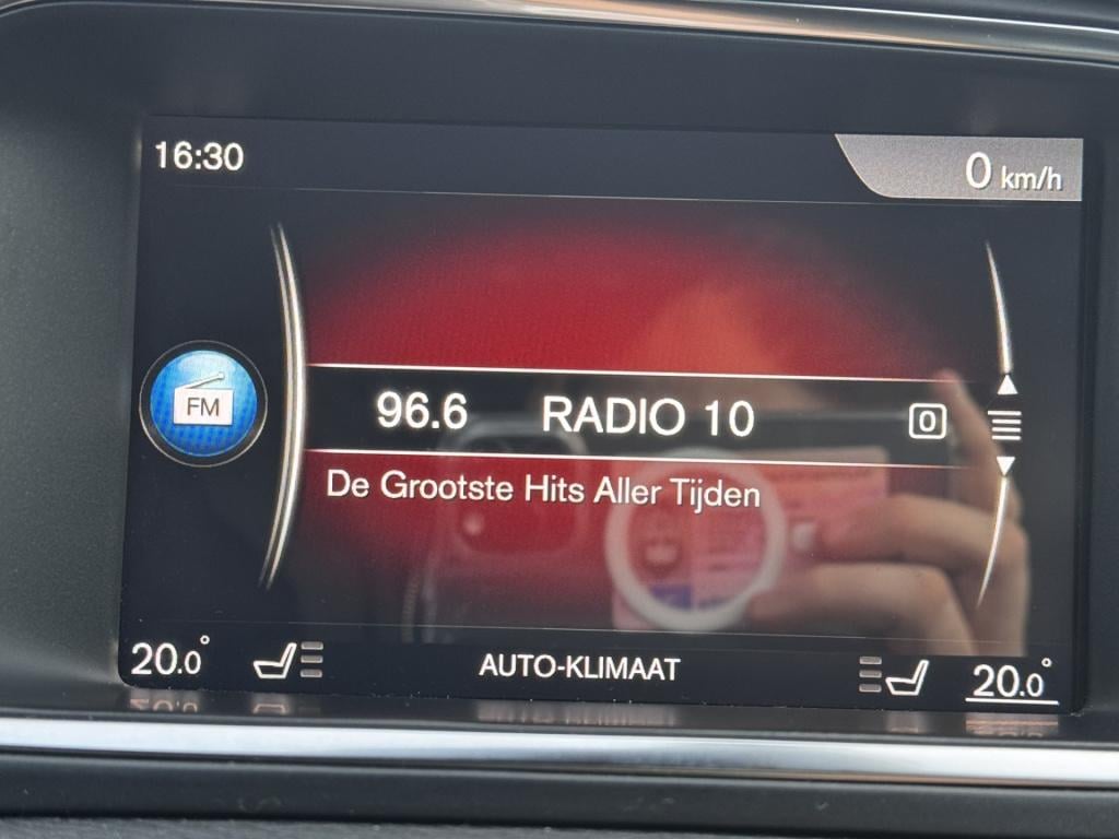 Volvo V40 2.0 t4 business sport | automaat | nav | carplay | trekhaak