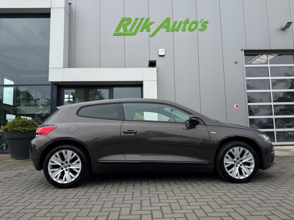 Volkswagen Scirocco 1.4 tsi life * xenon * stoelverwarming * pdc * clima