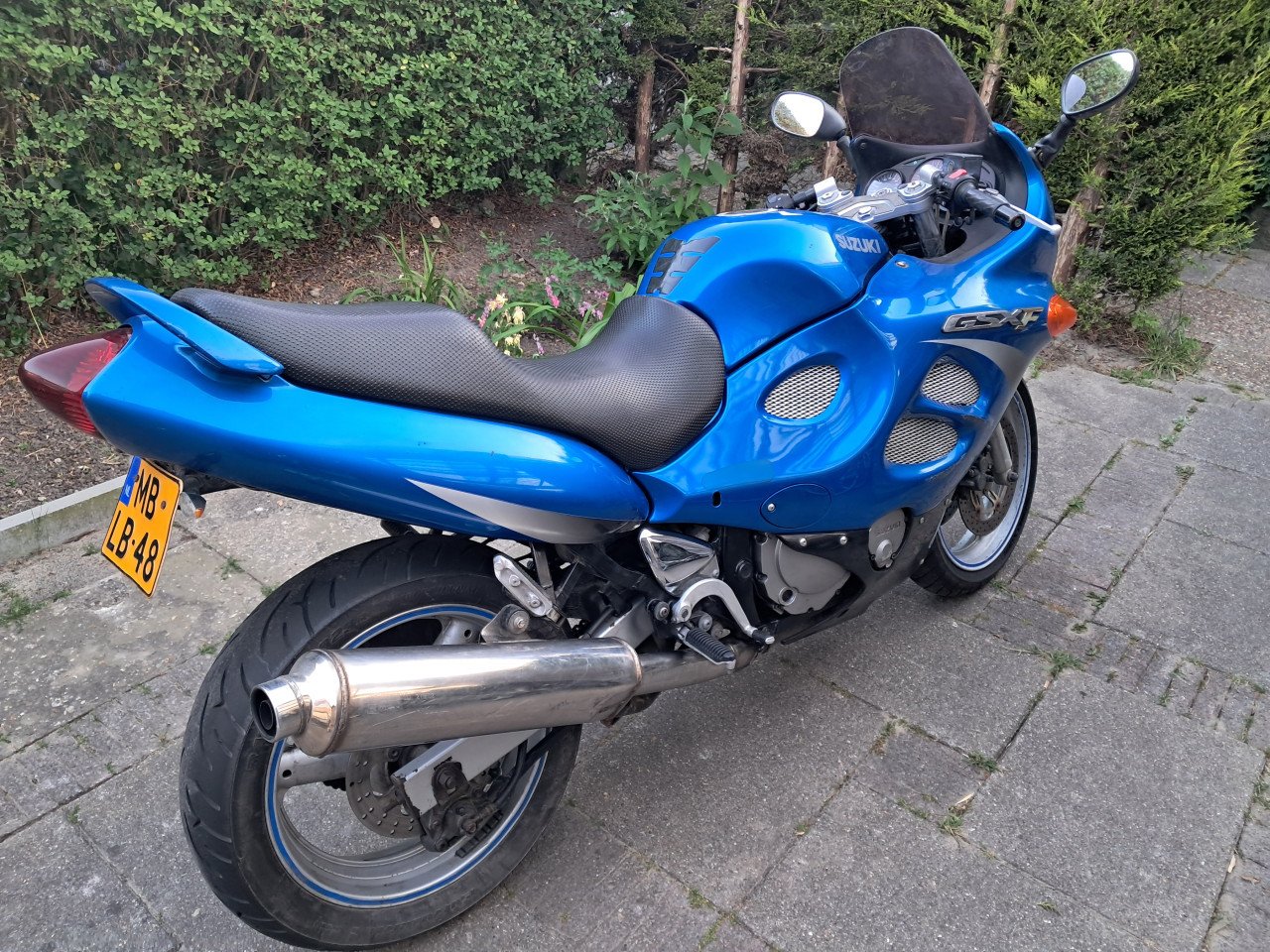 Motor suzuki GSXF bj 2000