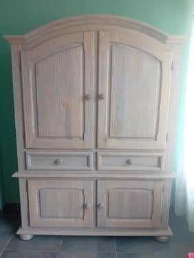 Eikenhouten kast
