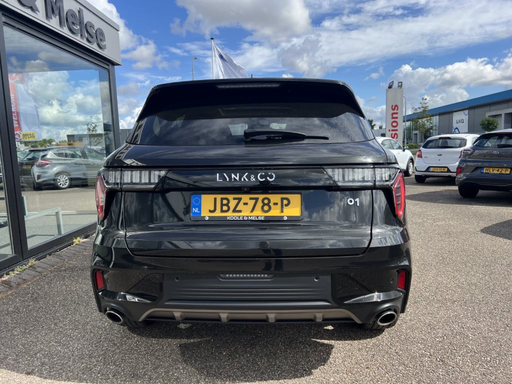 Lynk & Co 01 1.5 261pk plug in hybrid , panodak , 360gr camera , adaptive c