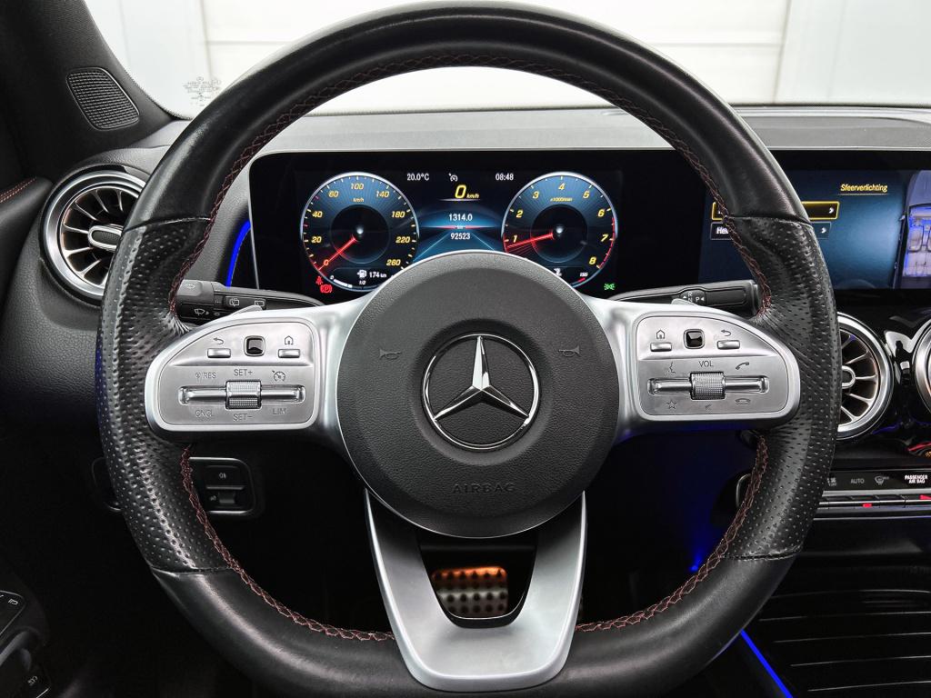 Mercedes-Benz Glb 180 business solution amg | panoramadak | sfeerverlichtin
