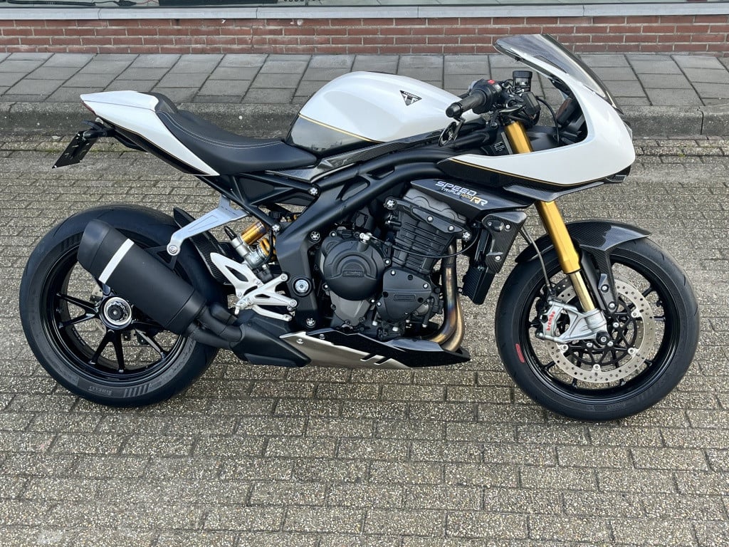 Triumph Speed Triple 1200 rr