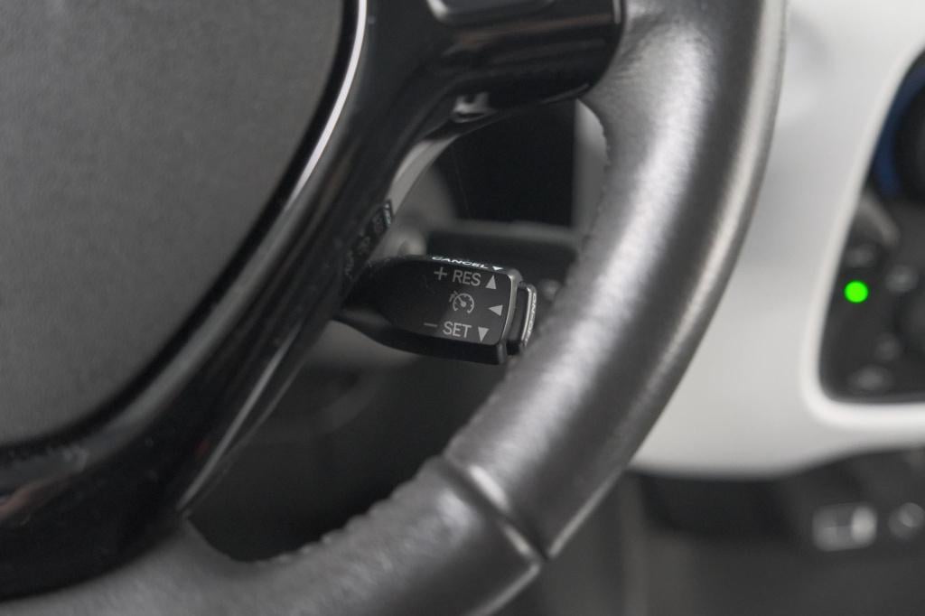 Citroen C1 1.0 vti airscape feel | vouwdak | camera | apple carplay | dab+