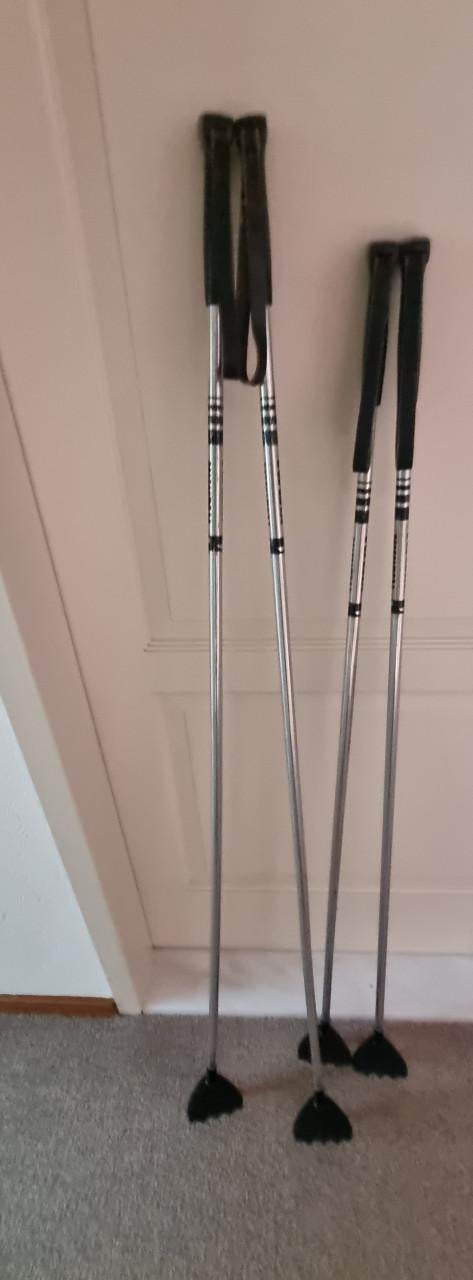 3 paar langlaufski's zo goed als nieuw