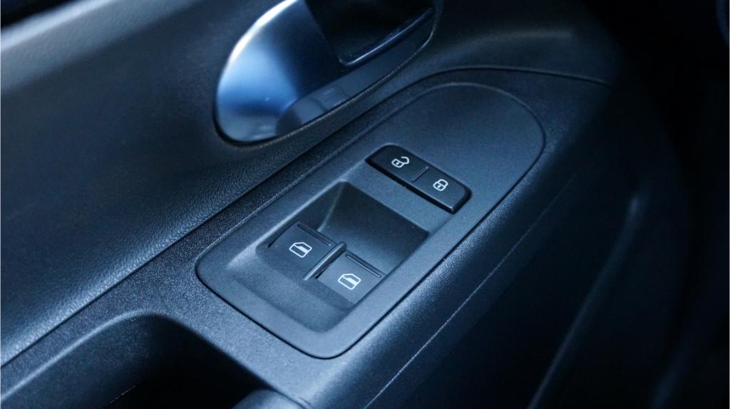 Volkswagen UP! 1.0 move up! bluemotion rijklaar incl garantie