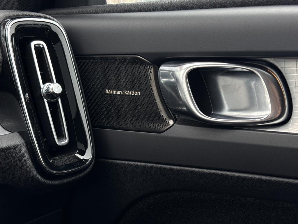 Volvo XC40 2.0 t5 awd intro edition | nl-auto | pano | stoelverw. | acc