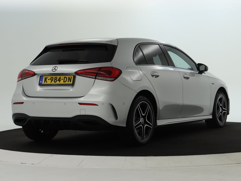 Mercedes-Benz A-Klasse 250 e business solution amg inclusief 24 maanden mb 