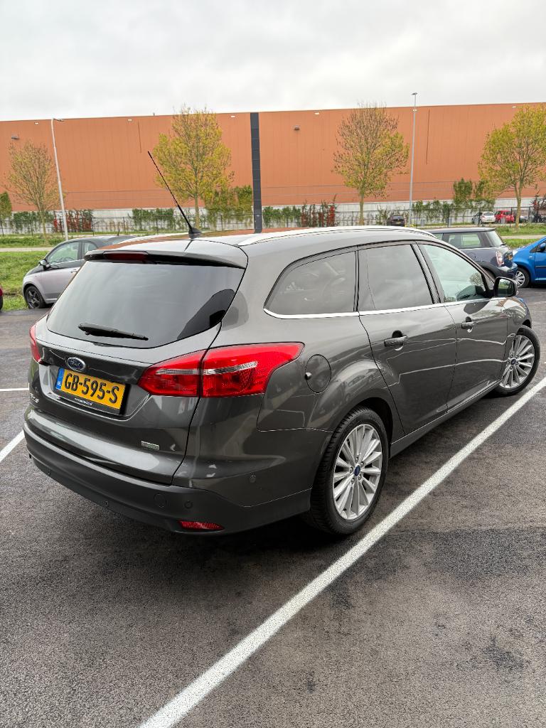 Ford Focus 1.0 - titanium edition