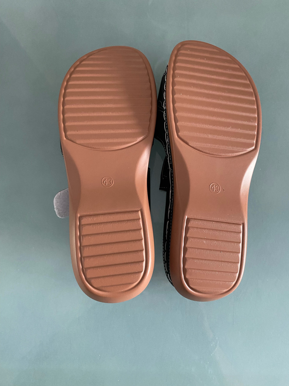 Te koop nieuwe dames slippers