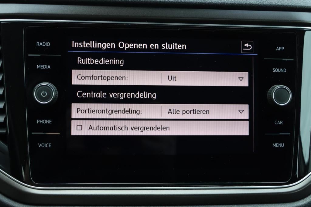 Volkswagen T-roc 1.0 tsi sport 115pk | stoel- en stuurverwarming | adaptive