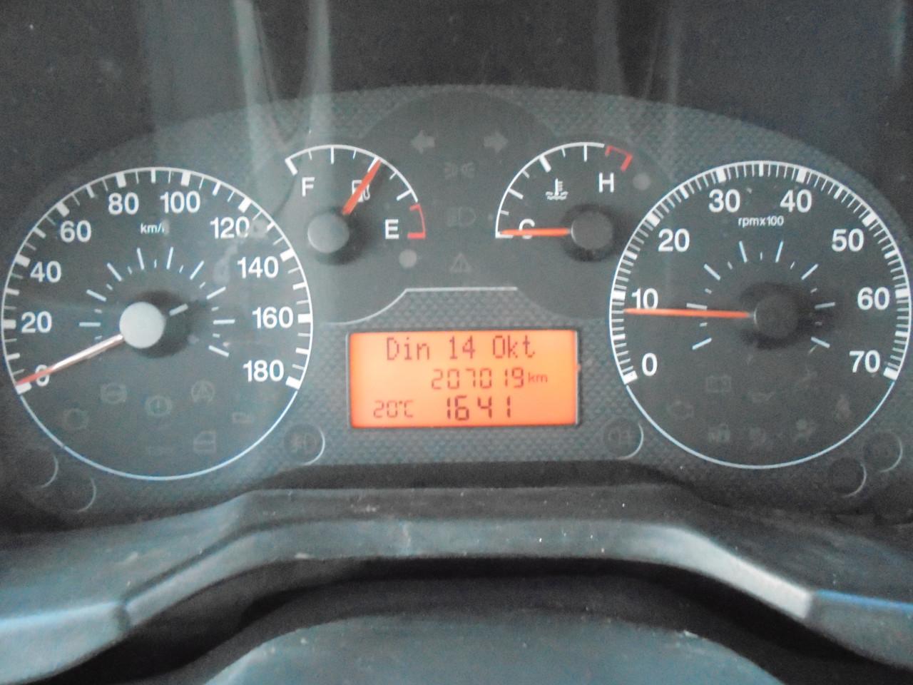 Nette Peugeot Bipper 1.4 HDi XT is binnen ook netjes uit Bwjr. 2009