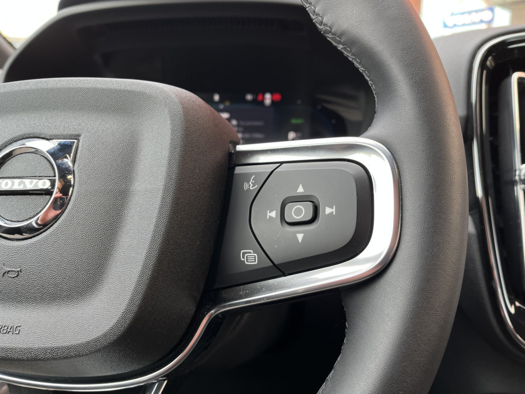 Volvo Ex40 single motor extended range plus 82 kwh | harman/kardon | blis |
