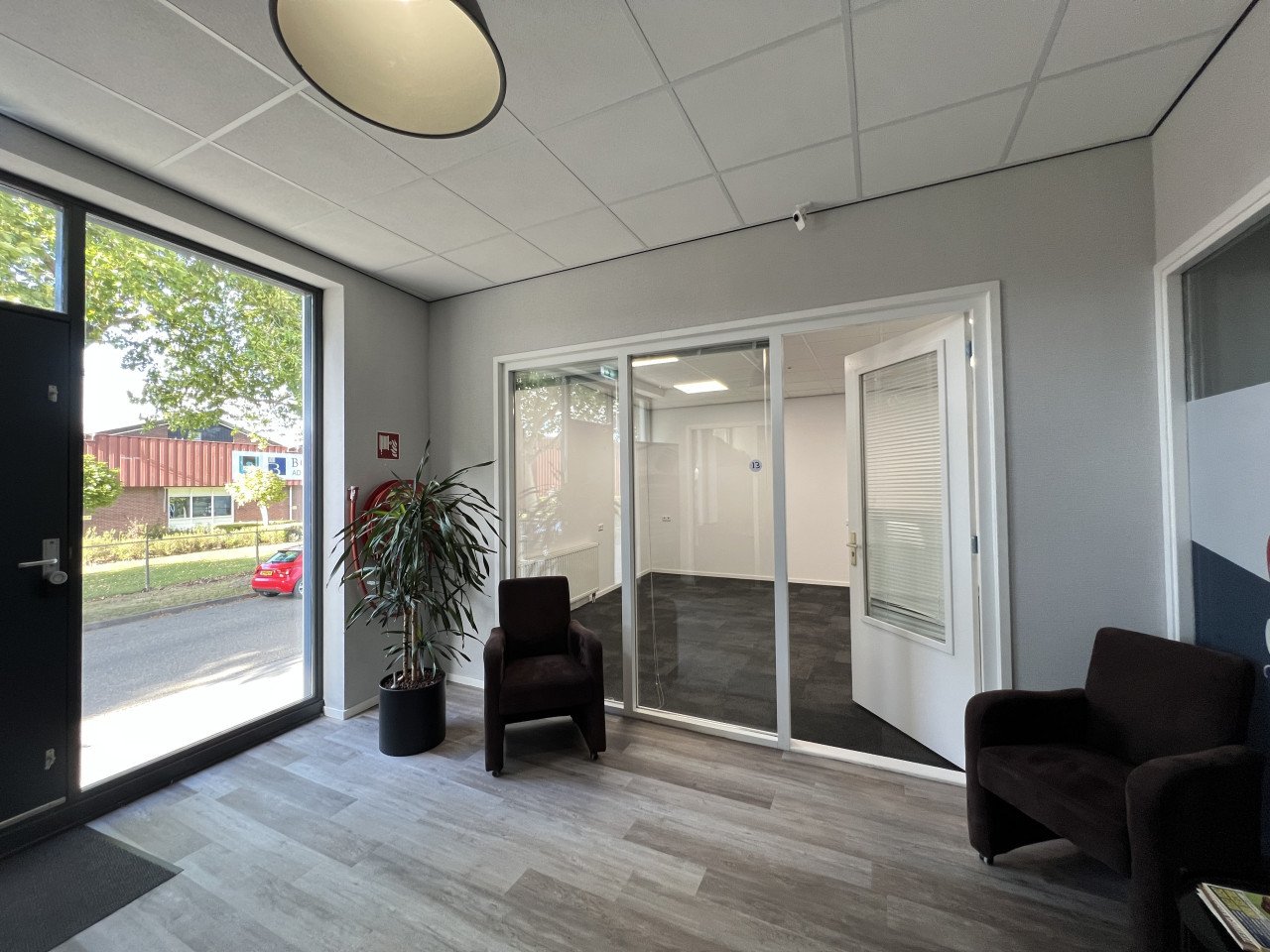 TE HUUR 20m2 kantoor/bedrijfs/opslagruimte in Goes