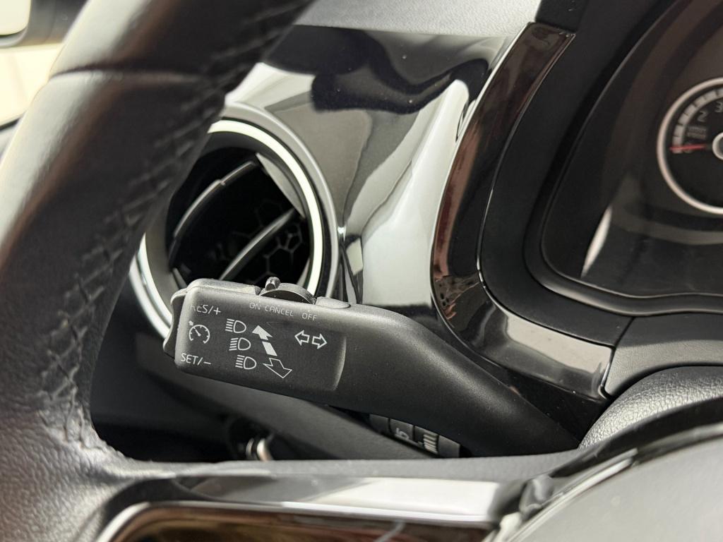 Volkswagen UP! occasion 1.0 high up! bluemotion | grijs | tweedehands volks