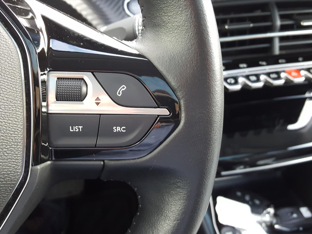 Peugeot 208 allure pack ev 50kwh 136pk 3-fase | navigatie | adaptieve cruis