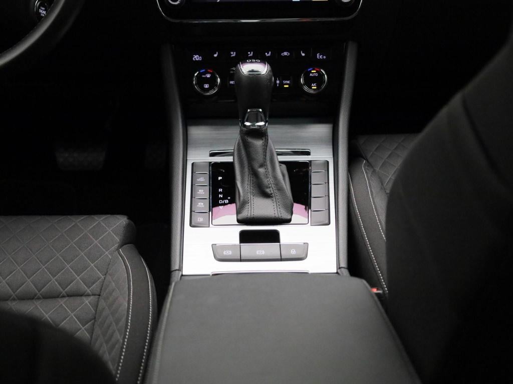 Skoda Superb 1.4 tsi iv phev business edition | automaat | navigatie | appl