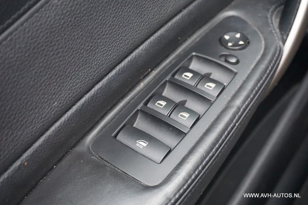BMW 1 Serie cabrio 118i high executive