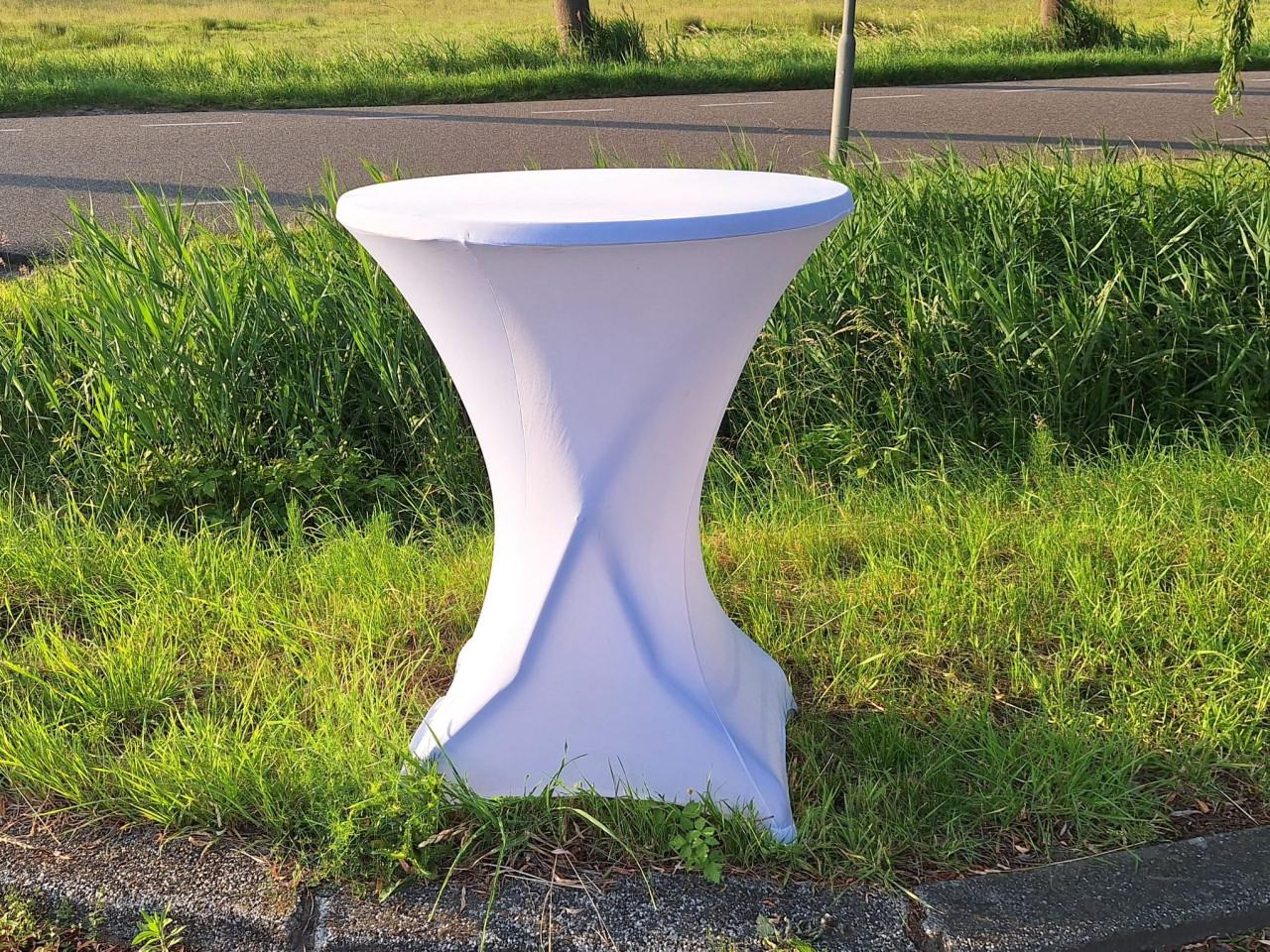 Statafels wit of zwart te huur