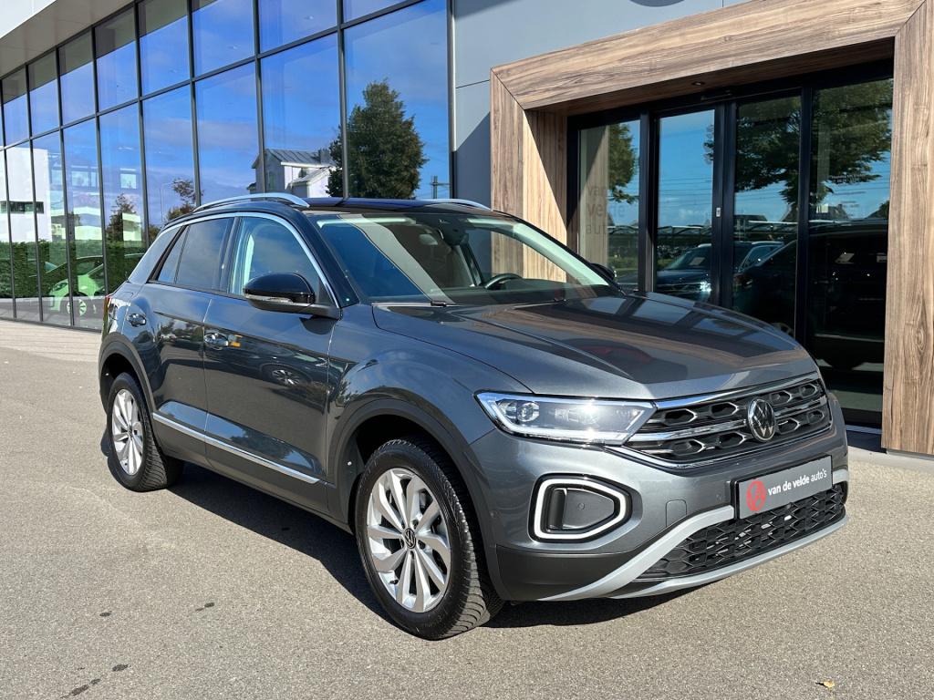 Volkswagen T-roc 1.5 tsi 150pk dsg style | trekhaak | navi | iq light | ada