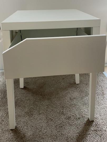 Nachtkastjes 2 stuks.