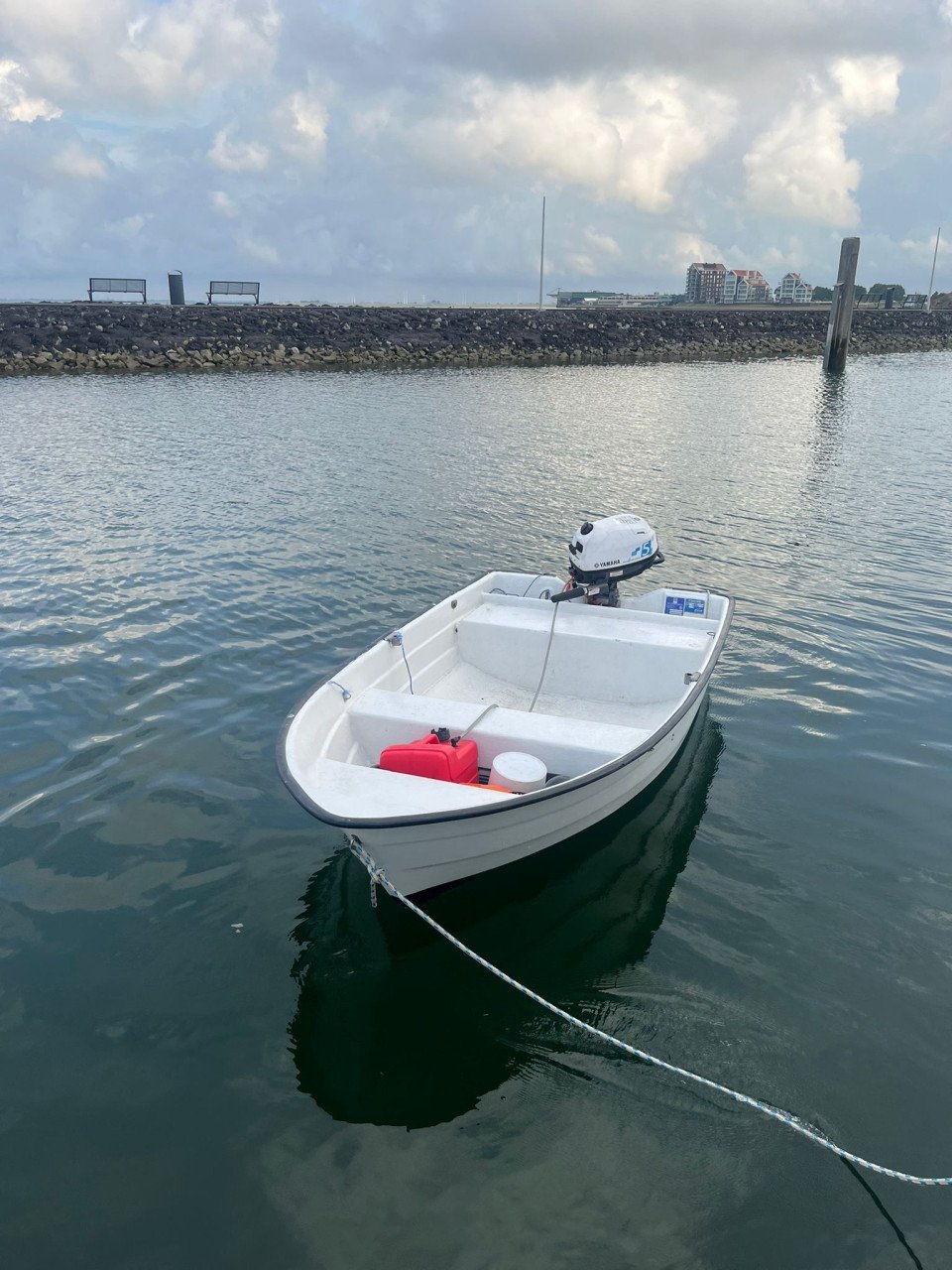 Crescent 310 met 5 pk Yamaha 4 takt