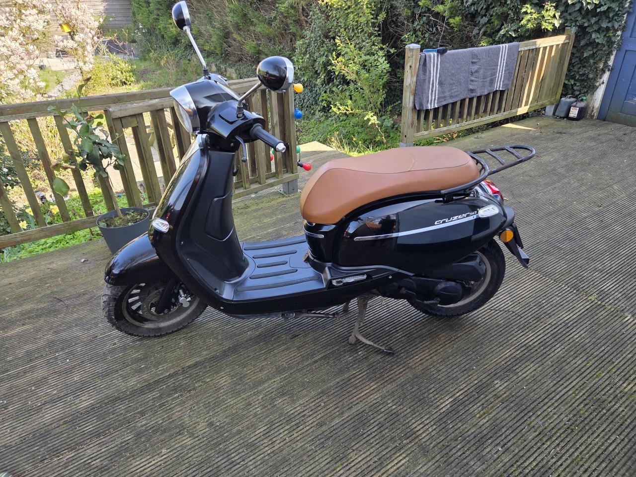 Te koop cruiser bromscooter igs