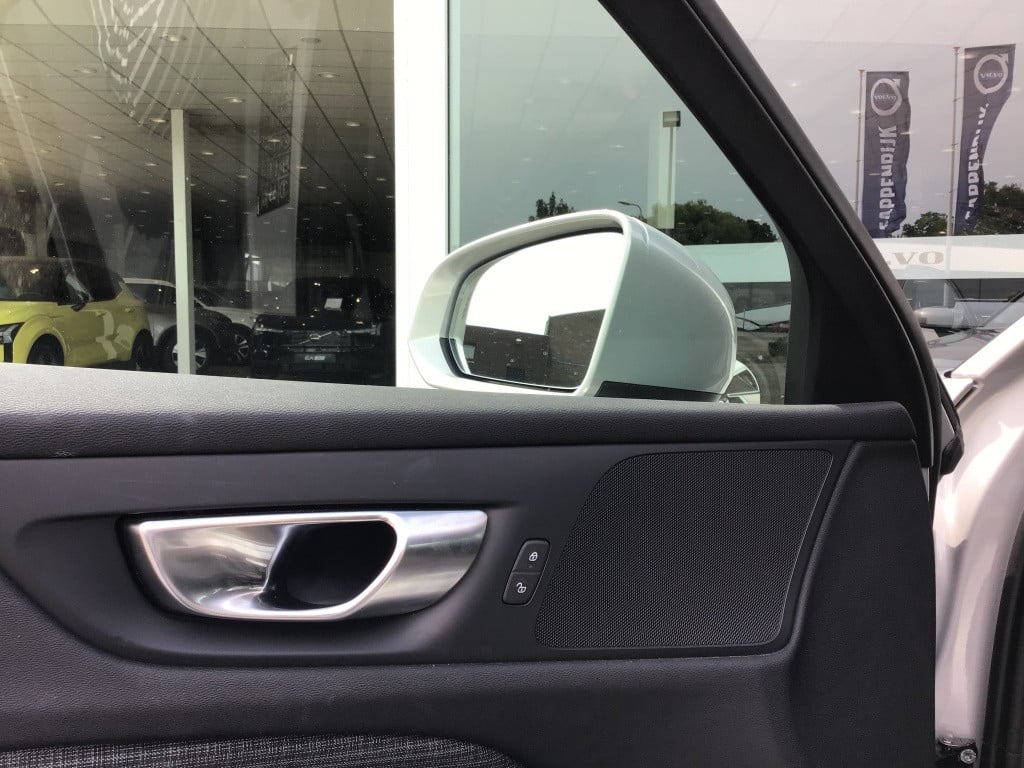 Volvo V60 b3 163pk essential| camera| adap.cruise| google maps