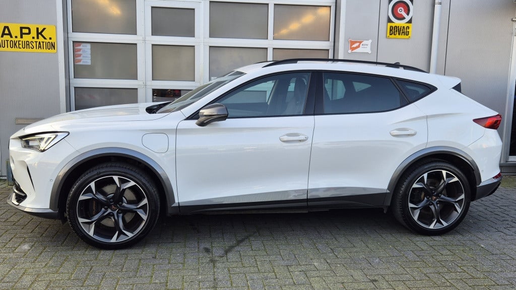 Cupra Formentor performance*245pk*vz 1.4 e-hybrid*led*sportstoelen*19-inch*