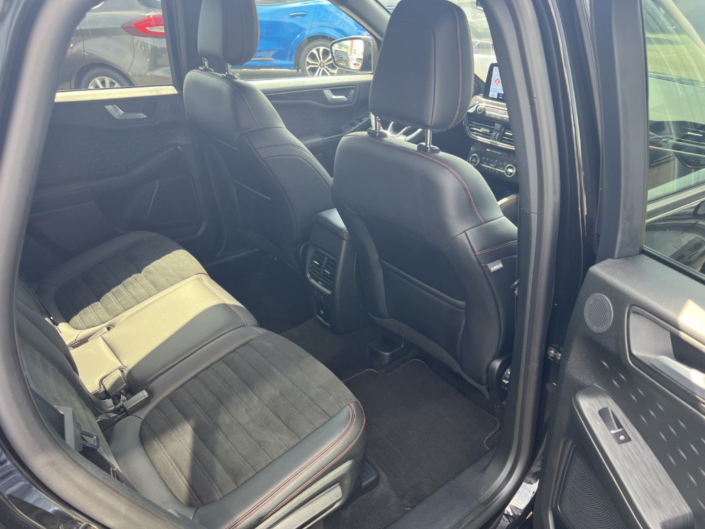 Ford Kuga 1.5 ecoboost 150pk 2wd st-line x , trekhaak , winterpack ,head up