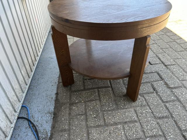 Bijzettafel rond eikenhout Amsterdamse school Art Deco