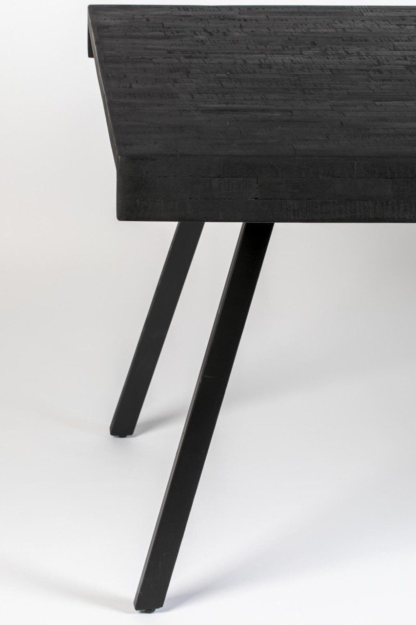 Eettafel Jack nu als showmodel flink  afgeprijsd