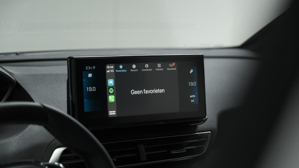 Peugeot 5008 puretech 130 eat8 allure pack business | trekhaak | elektronis