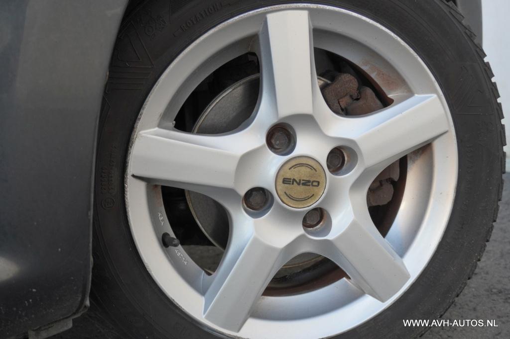 Peugeot 107 1.0-12v xs