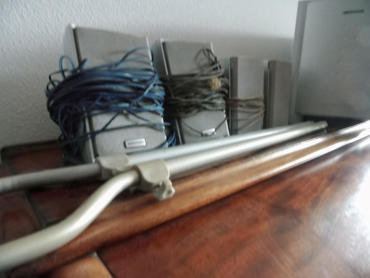 Dolby Surround Speakerset.