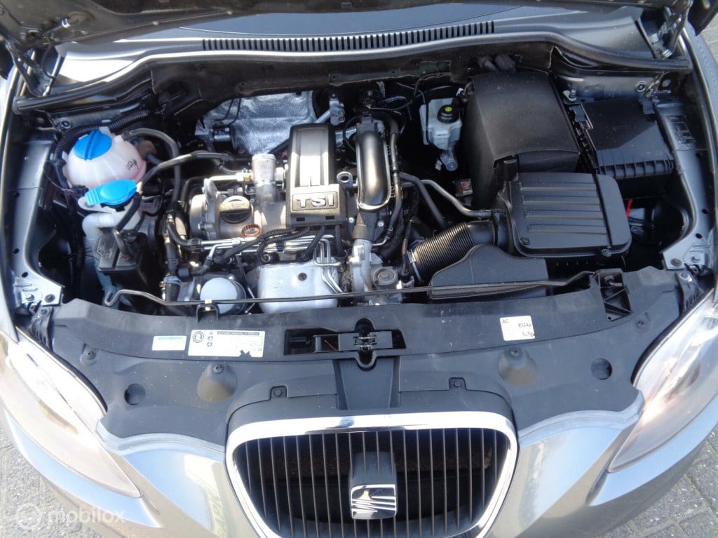 Seat Leon 1.2 tsi ecomotive copa/airco/lm velgen/trekhaak/nieuwe ketting!