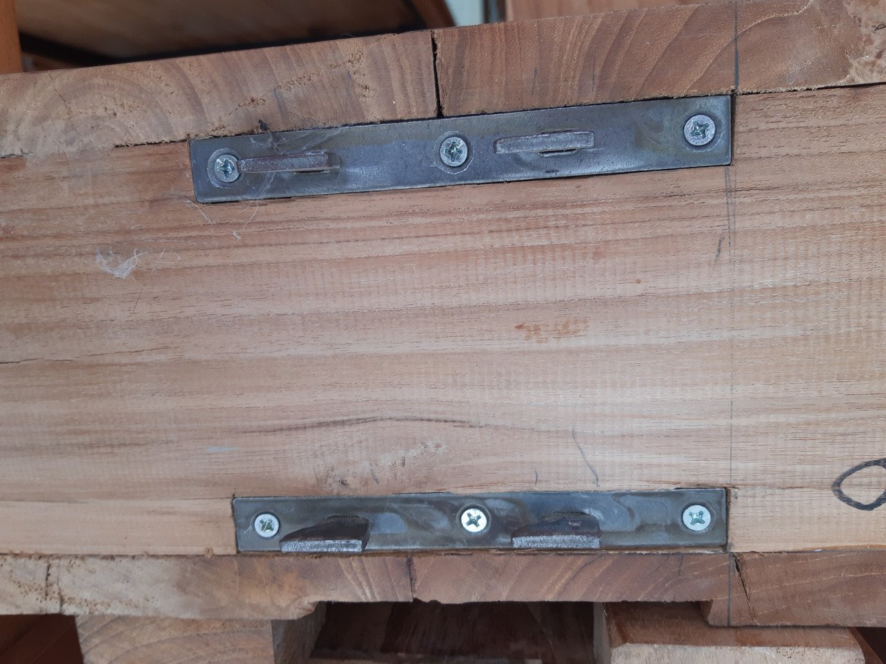 Teak bedombouw