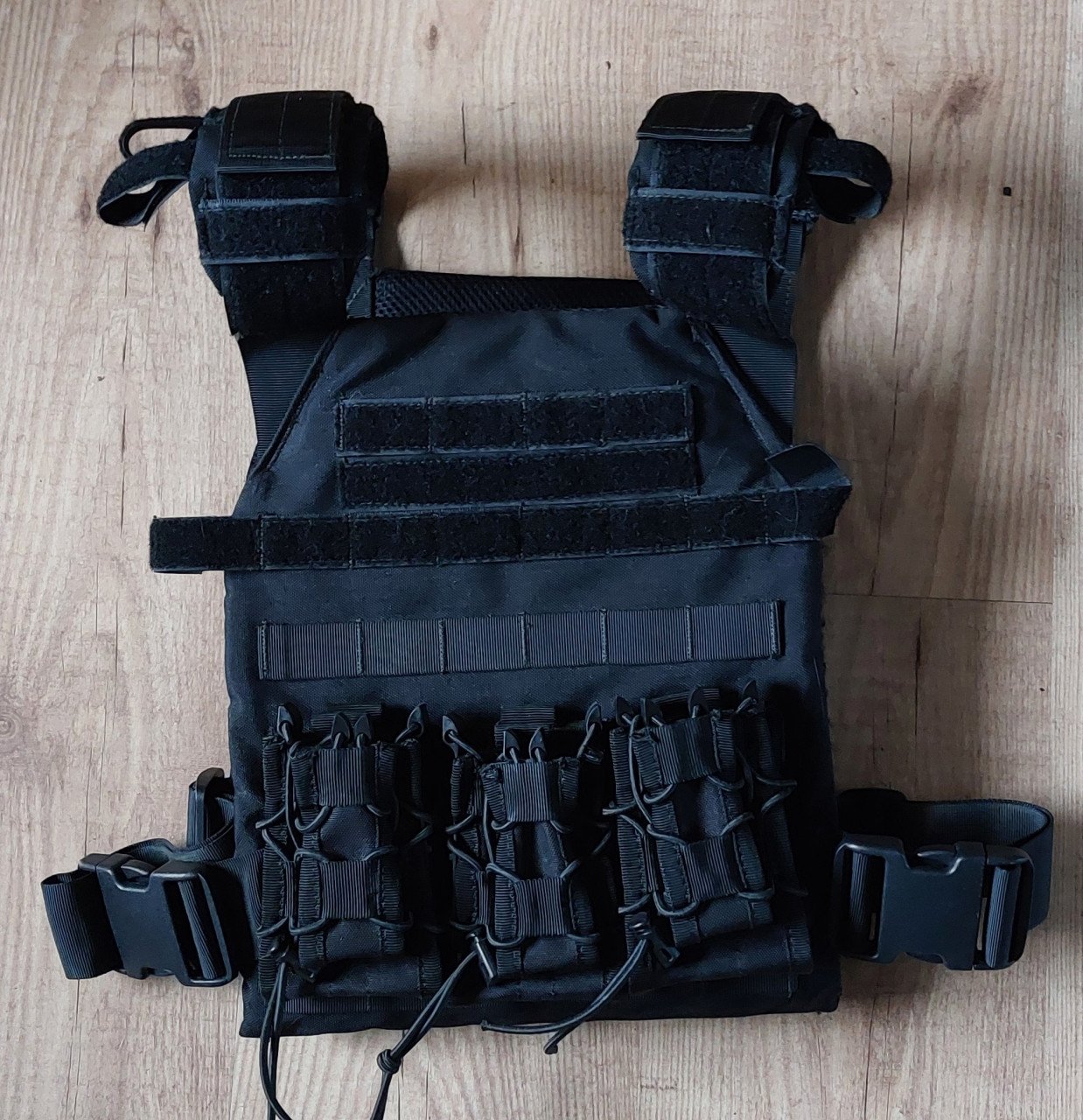 Diverse airsoft artikelen te koop Plate carrier Zwart