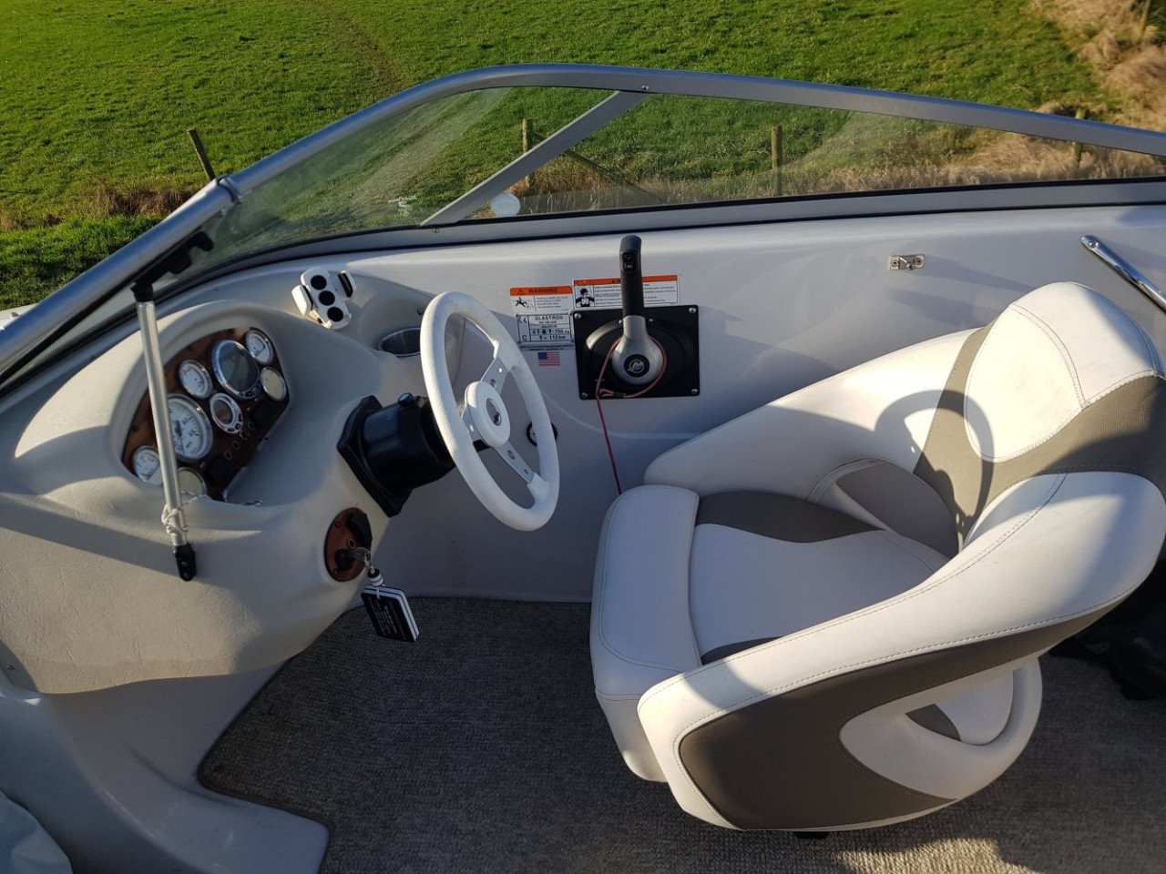 Glastron MX180 met Mercury F150