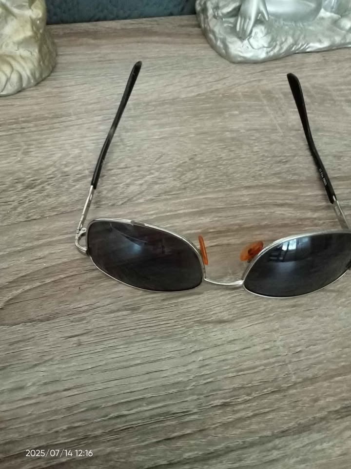 3 verschillende zonnebrillen