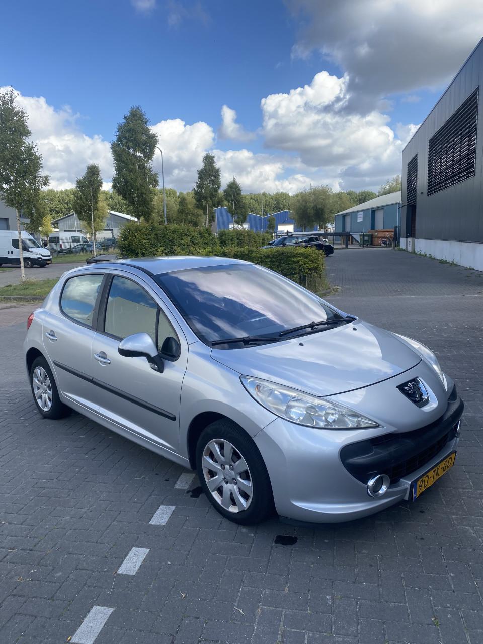 Peugeot 207 1.4 16V 5DRS 2006 Grijs | NAP