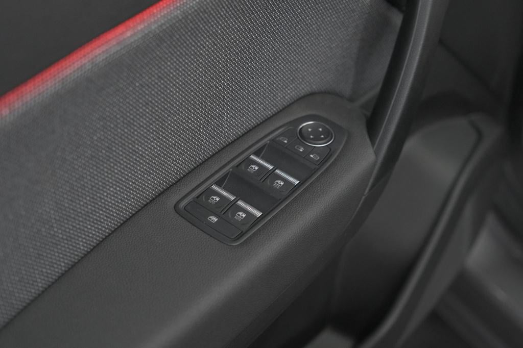 Renault Captur 1.8 e-tech full hybrid 160 techno | camera | adaptieve cruis