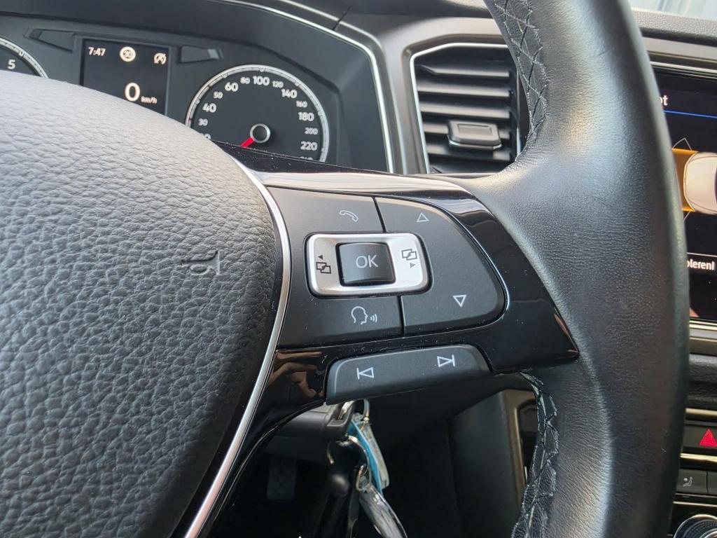 Volkswagen T-roc 1.0 tsi style | adaptieve cruise control | parkeersensoren