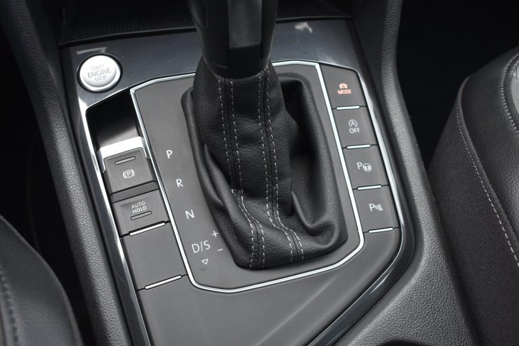 Volkswagen Tiguan 1.5 tsi act r-line | trekhaak | camera | stoelverwarming 
