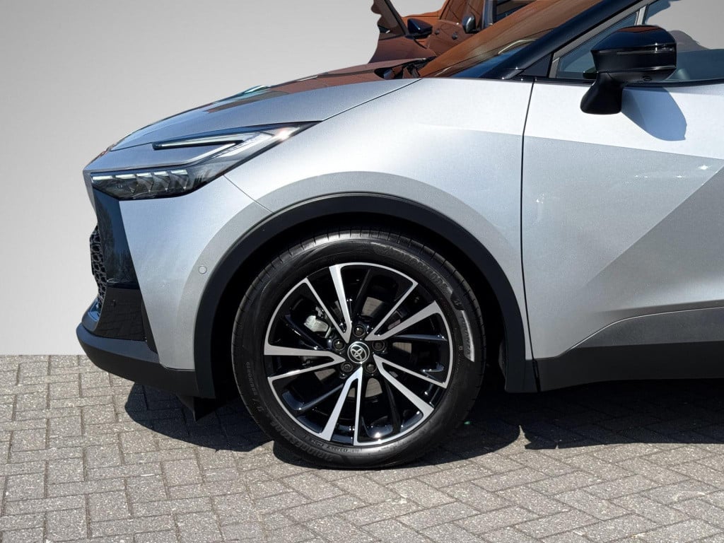 Toyota C-hr 1.8 hybrid 140 executive next gen. pack | panoramadak | head-up