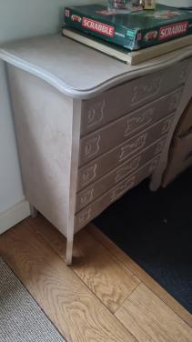 Antiek kastje gepimpt