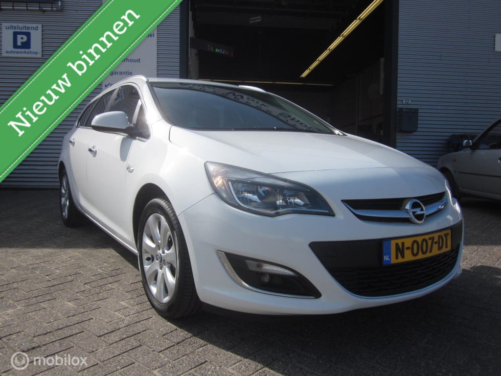 Opel Astra sports tourer 1.6 station edition/airco/cruise/lm velgen